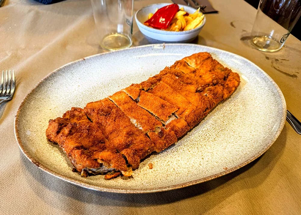 Cachopo solidario 'Héctor Moro' con Jamón ibérico y queso Val de la Barca