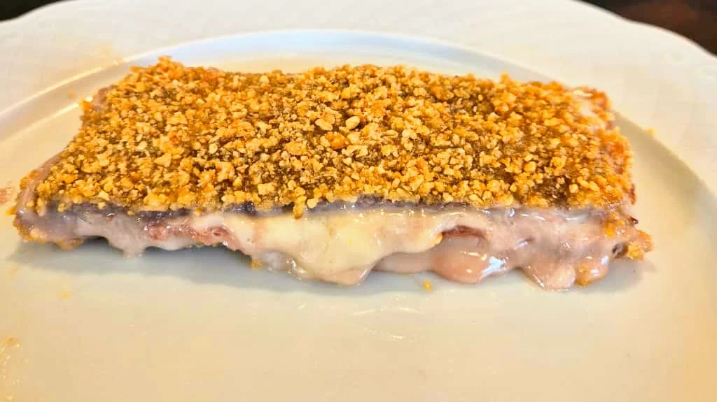 Cachopo, jamón de cebo y queso semicurado